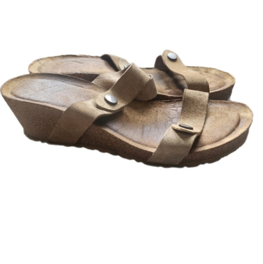 Yokono Women's Brown Minimalist Suede Sandals